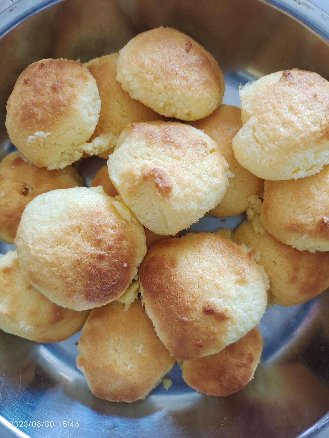 简直不要太好吃的椰蓉球