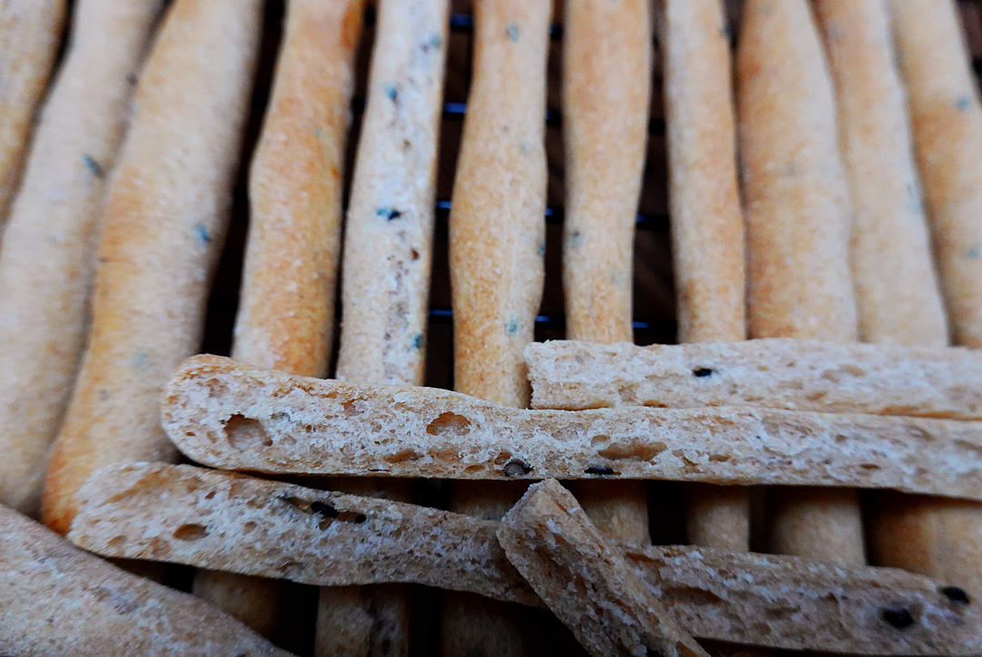 消耗天然酵种-意大利橄榄油脆面包棒Grissini