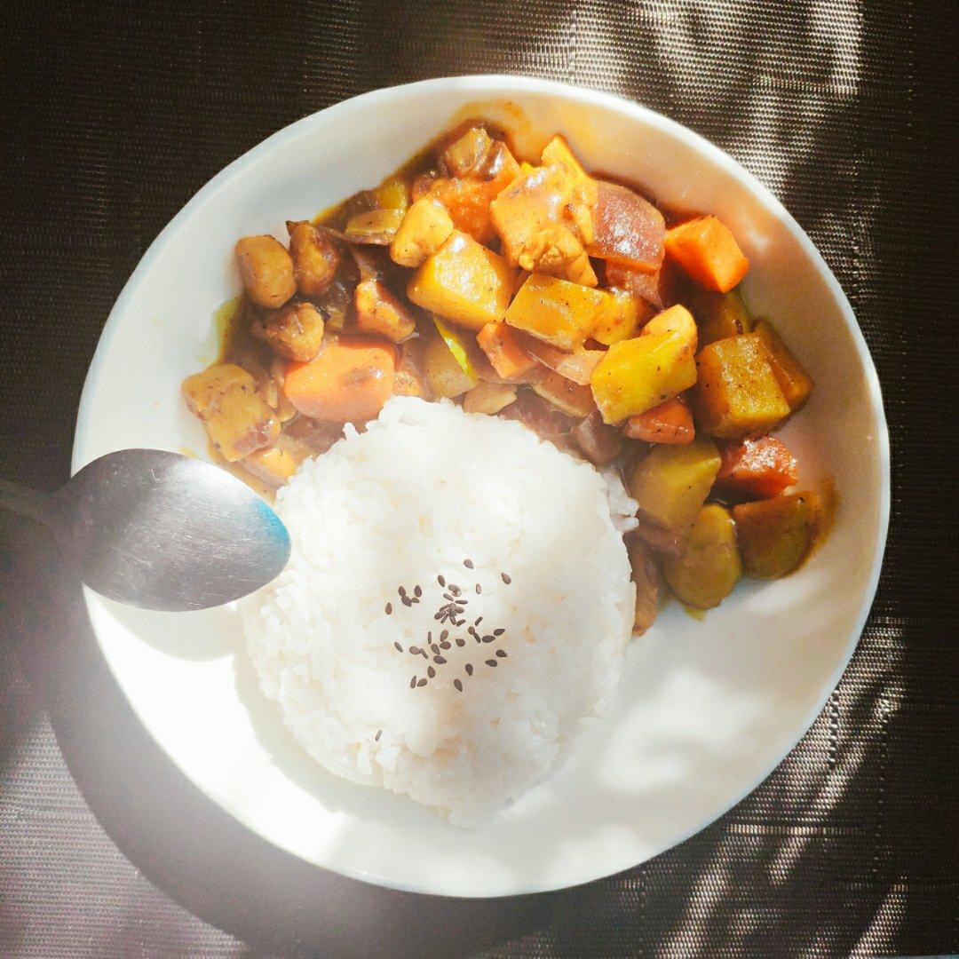 咖喱鸡肉饭