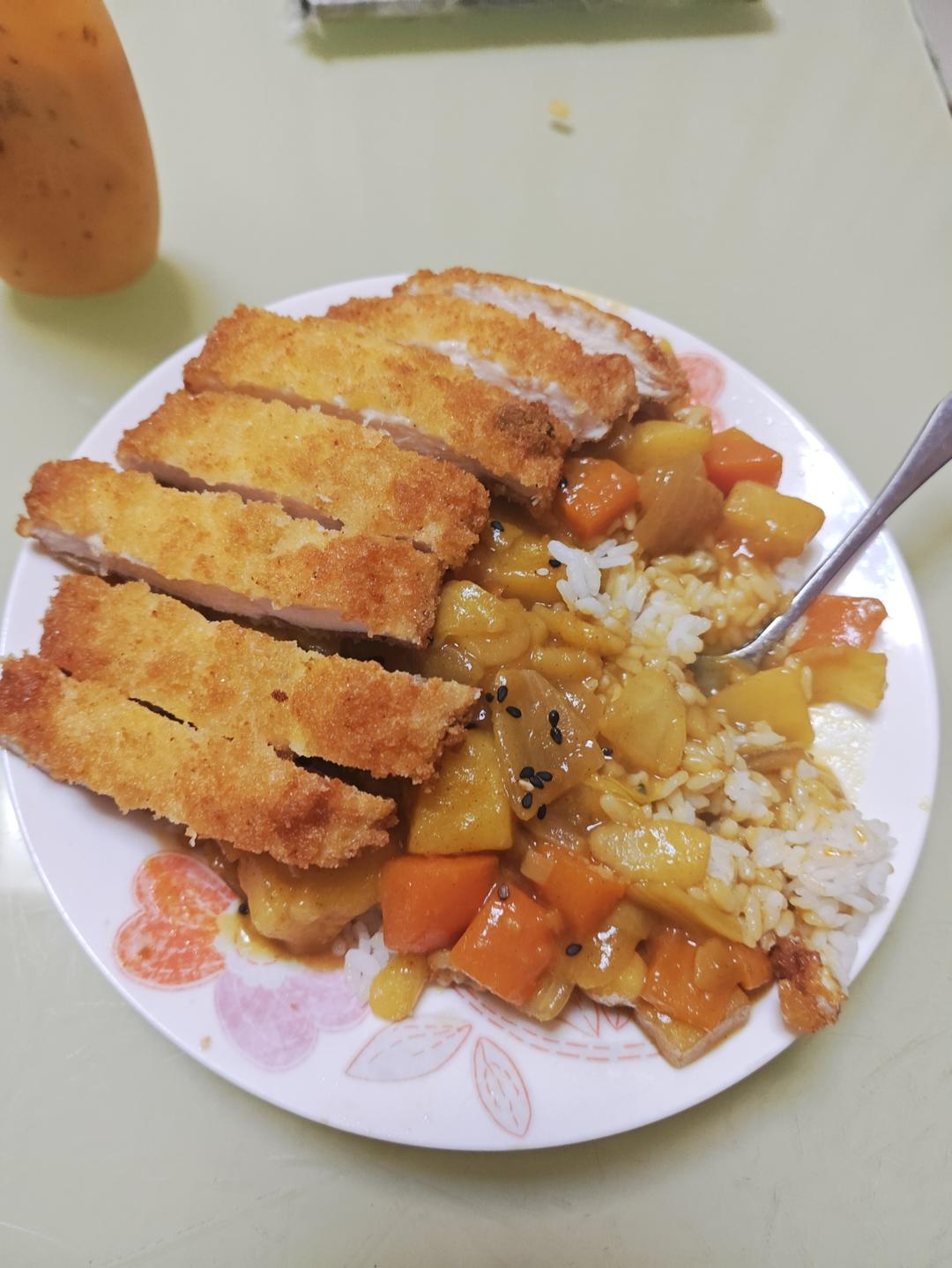 YYDS‼️咖喱鸡排饭也太好吃了吧
