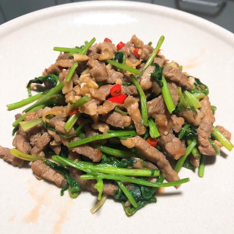 香菜炒牛肉（嫩）