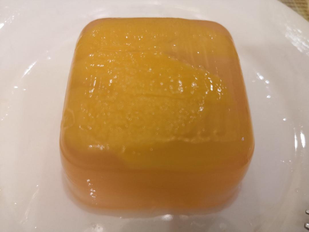 白凉粉版桃子果冻