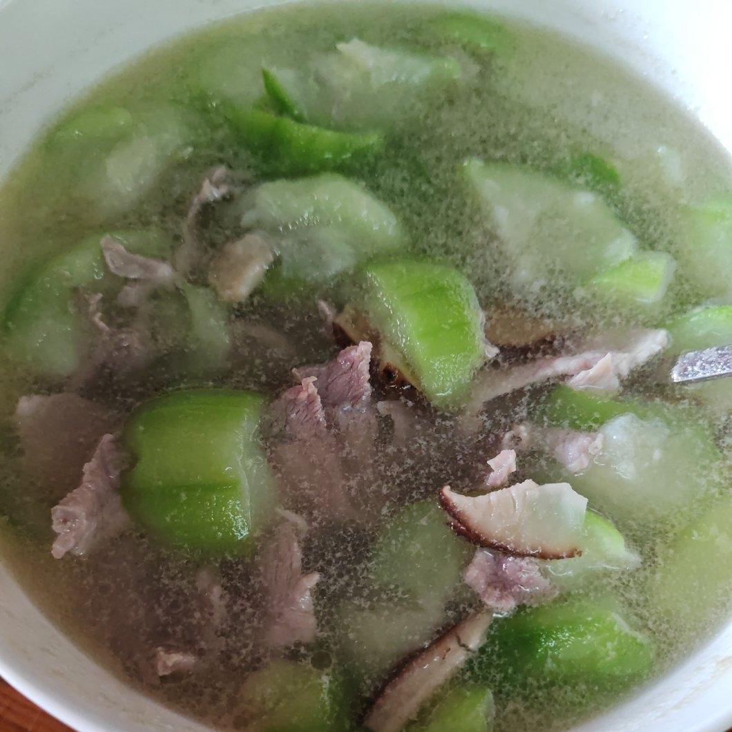 巨好喝的丝瓜瘦肉汤，低卡低脂！