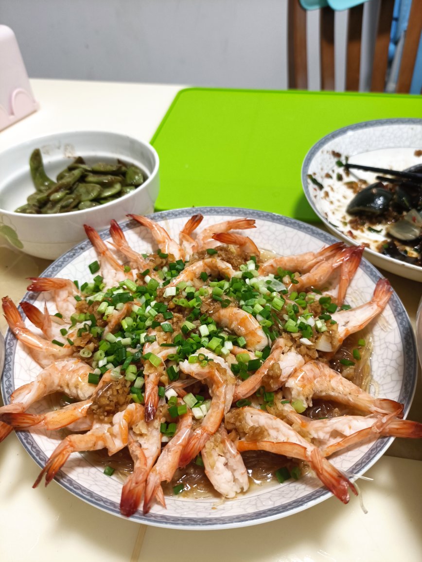 蒜蓉虾，蒜蓉粉丝蒸虾，蒜蓉粉丝开边虾，超详细步骤讲解，味道超好的！