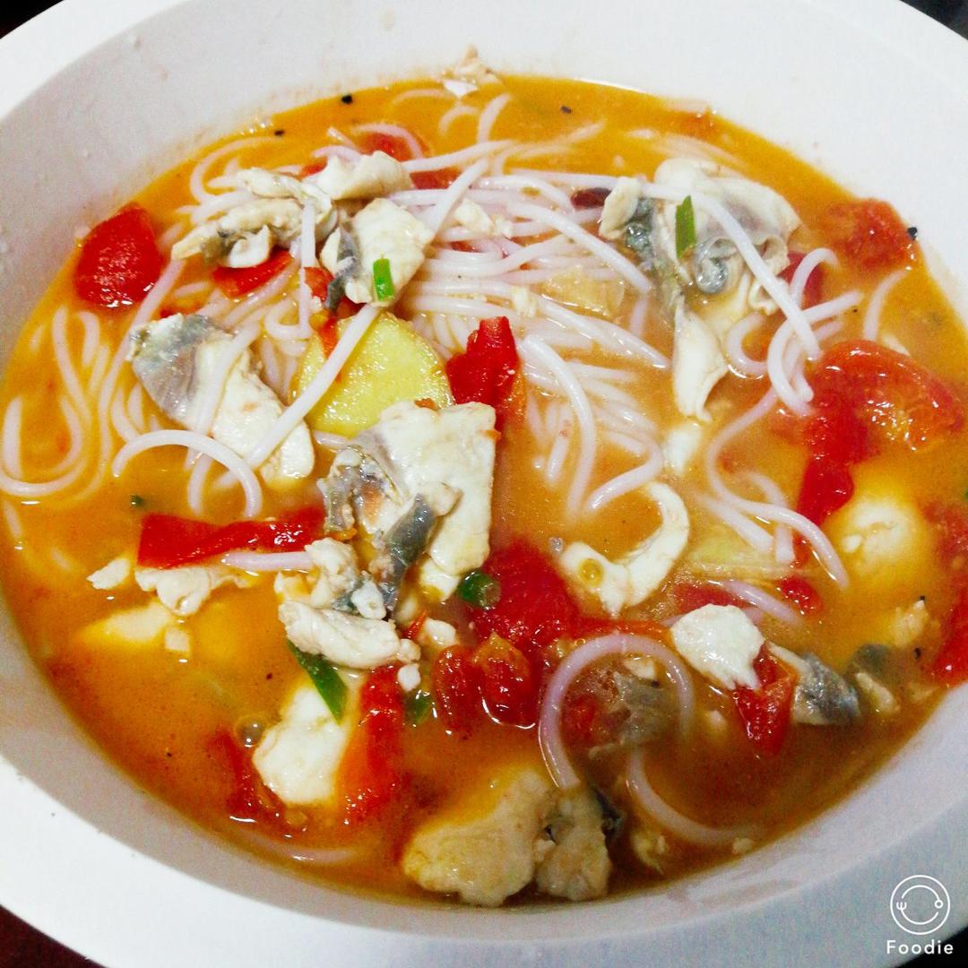 612018年8月10日#晚餐612018年8月10日#妈妈做的番茄鱼米线(25