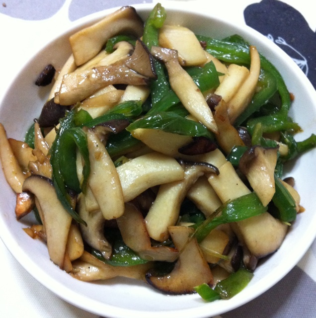 青椒素炒杏鲍菇