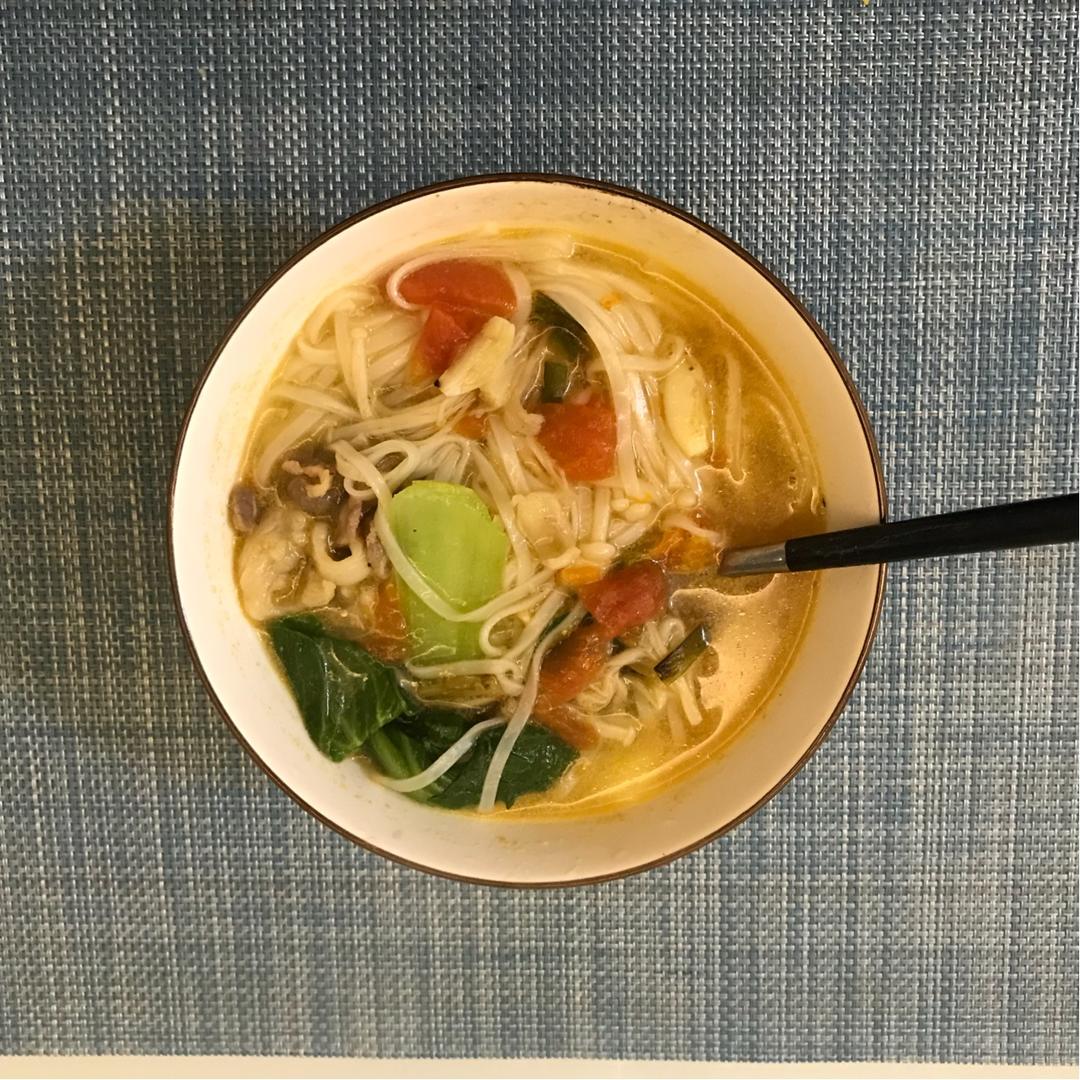 私家酸汤肥牛金针菇