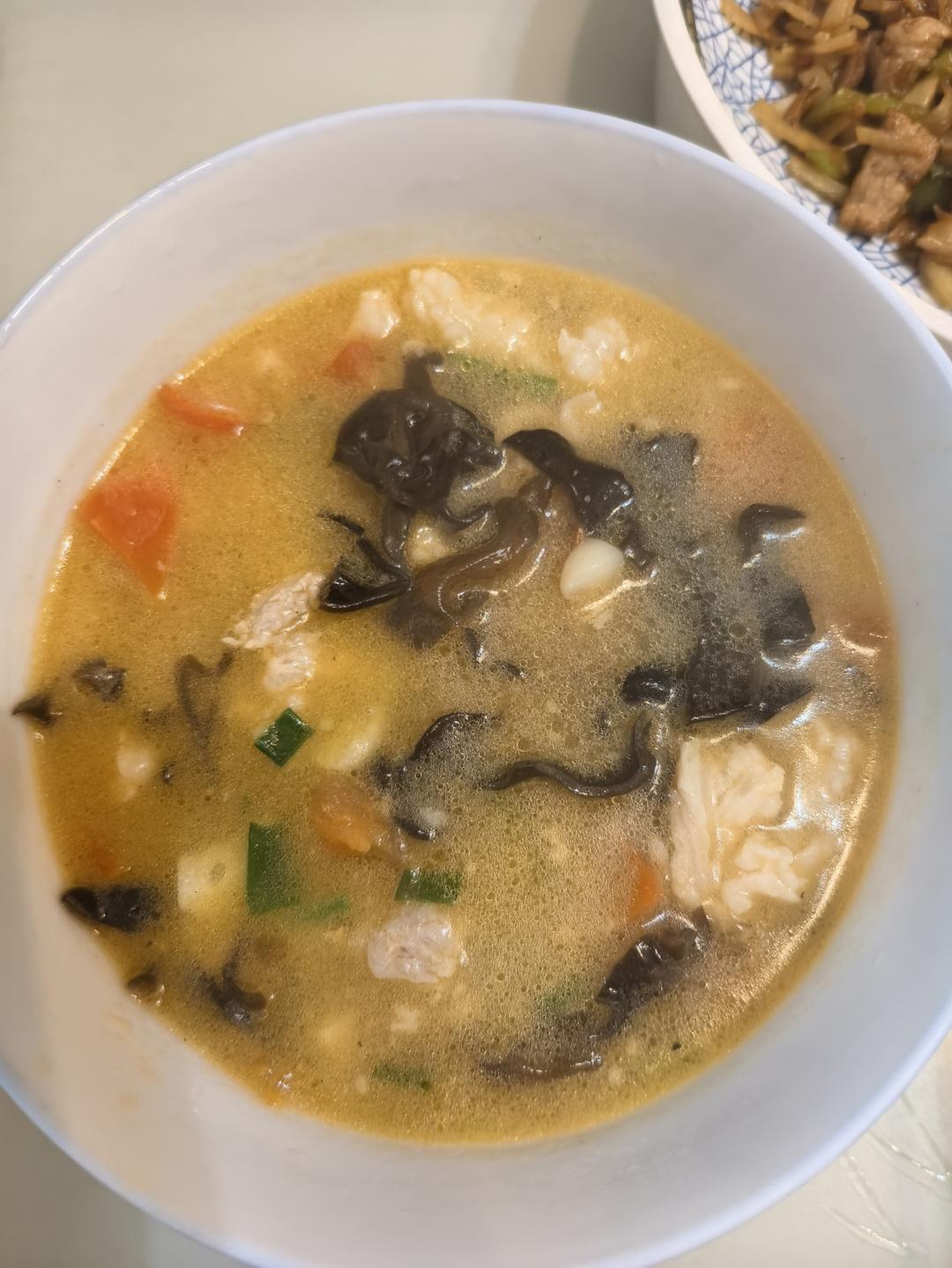 西红柿木耳肉末汤