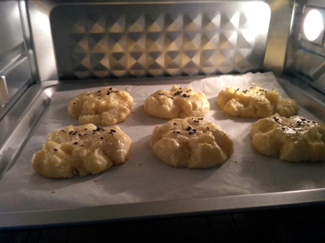 轻轻一按就碎掉的原味桃酥（不输猪油版）