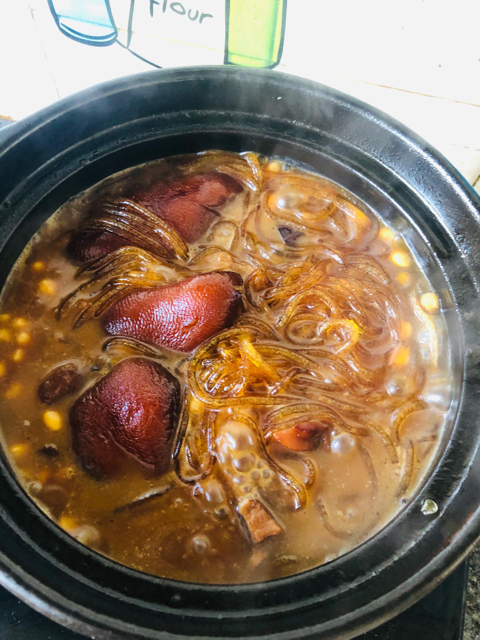 流口水的黄豆炖猪蹄
