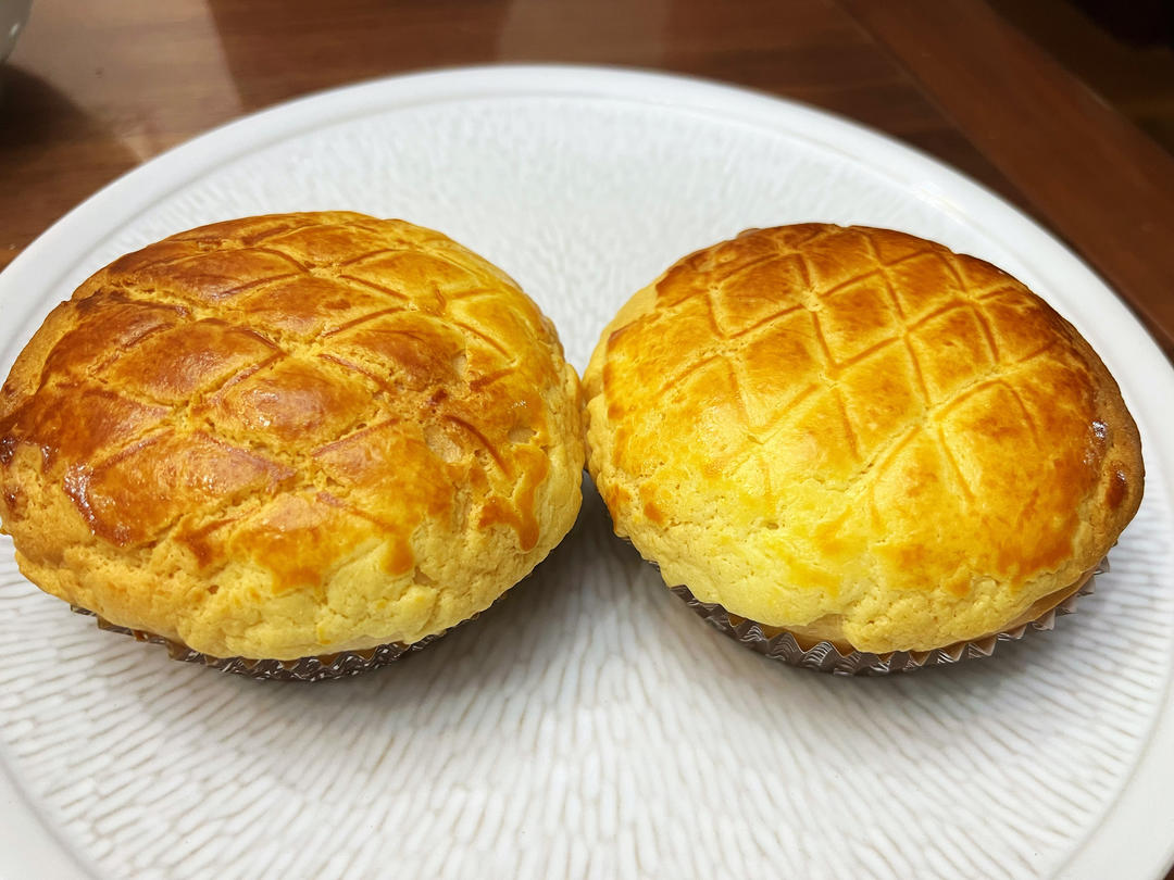 好吃到炸裂的港式菠萝包（附带制作酥皮的小视频）