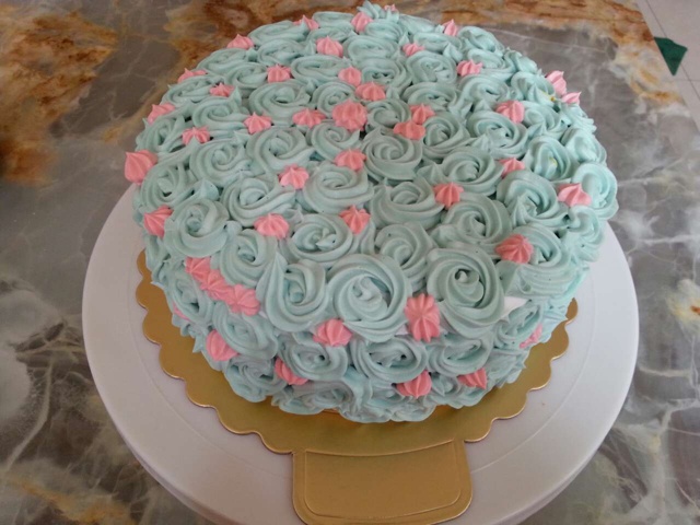 紫色玫瑰渐变裱花蛋糕