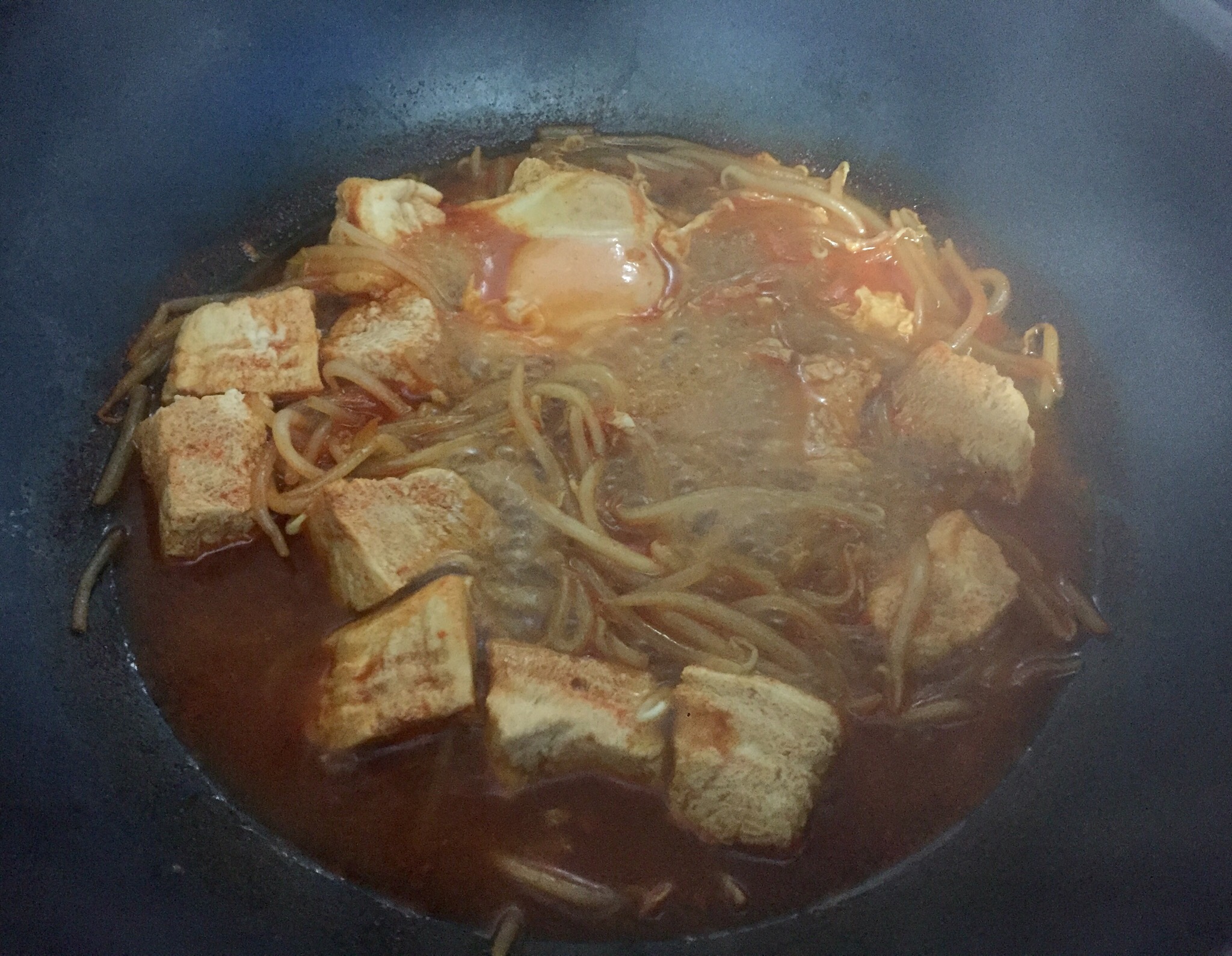 内酯豆腐别再用来凉拌和煮汤了‼️这样做更美味‼️附万能韩式辣汤的做法 步骤4
