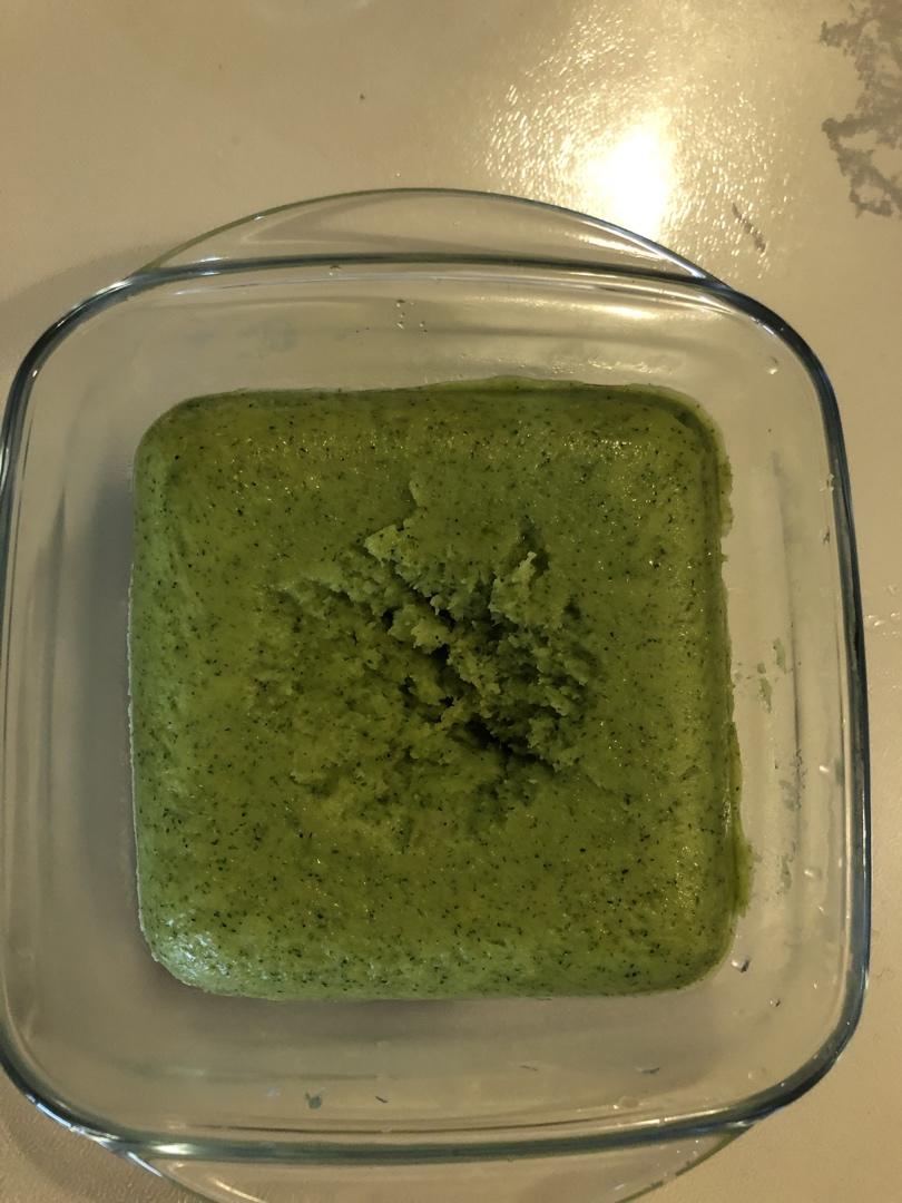 宝宝辅食：西兰花蒸糕