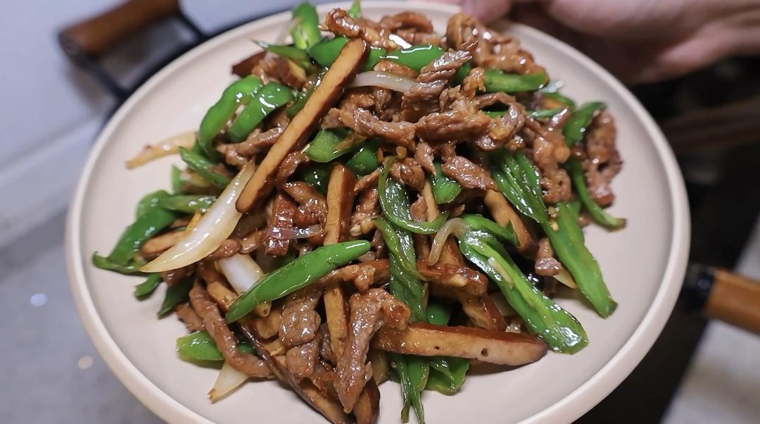 青椒炒肉丝的做法