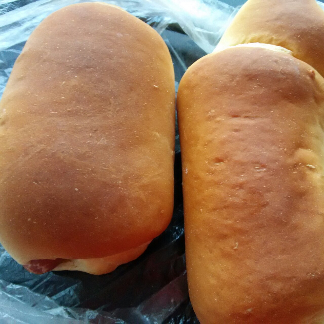 火腿肉松面包卷