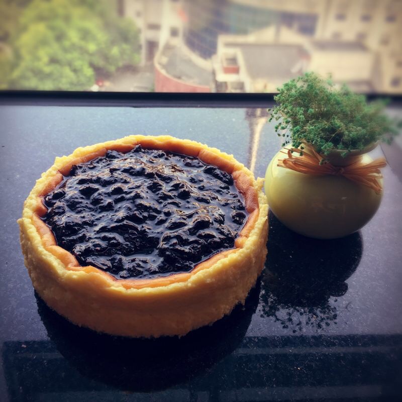 《Tinrry下午茶》教你做烤蓝莓重芝士蛋糕（6寸配方）