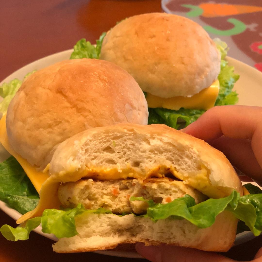 finedoll做的肯德基早餐汉堡轻松在家做 ---『玉米鸡肉堡』