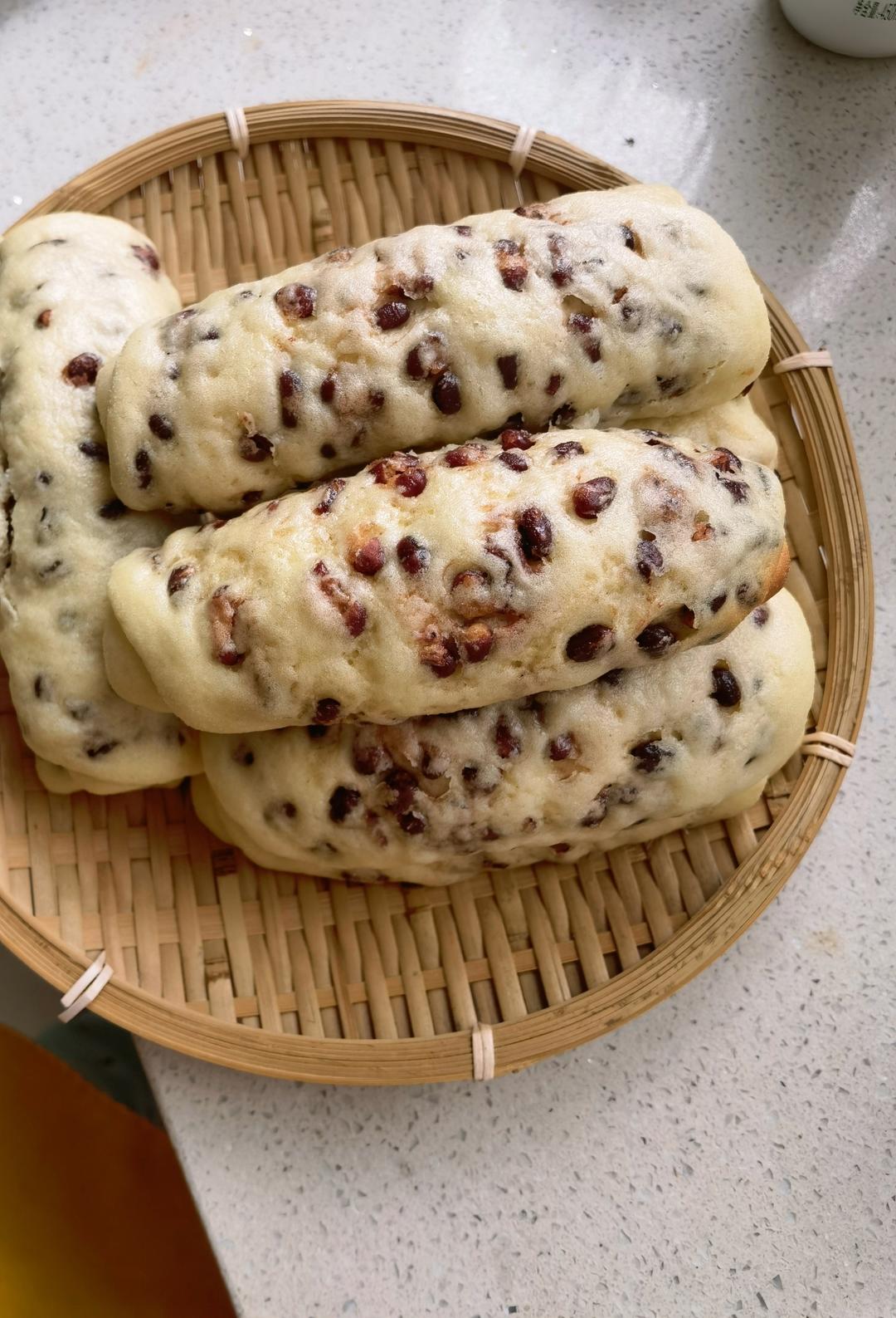 红豆卷    小碗蒸面包