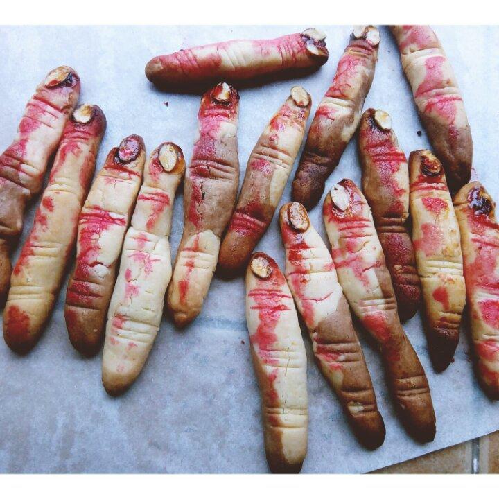 恬酱做的万圣节恐怖血腥丧尸手指饼干