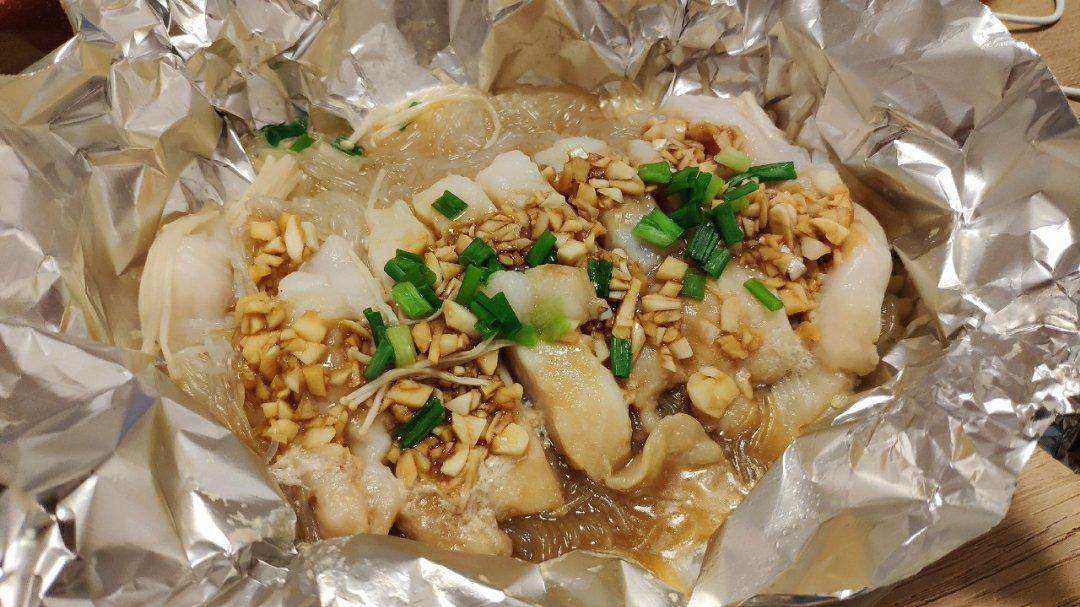 蒜香粉丝巴沙鱼