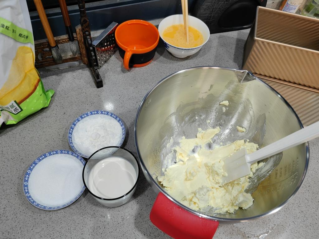 纯奶手撕吐司的做法 步骤1