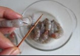 虾仁芦笋蟹味菇的做法 步骤1