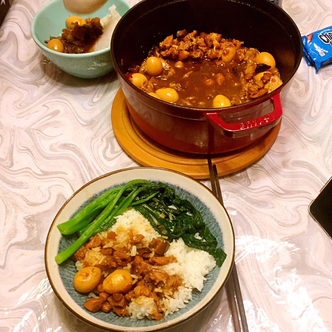 洋葱酥卤肉饭