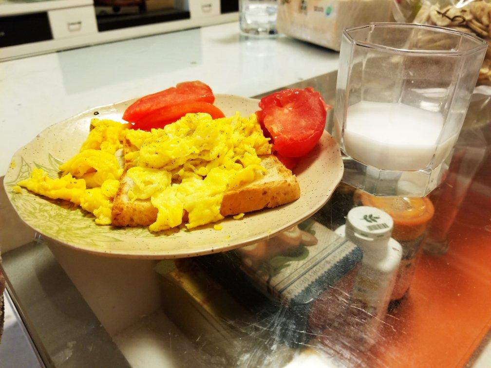 美式炒蛋 scrambled eggs