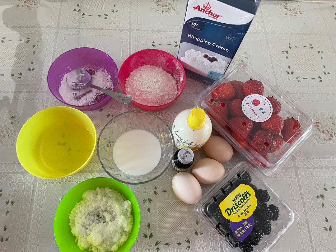 《Tinrry+》超经典的日式草莓奶油蛋糕 2.0版本（6寸配方）