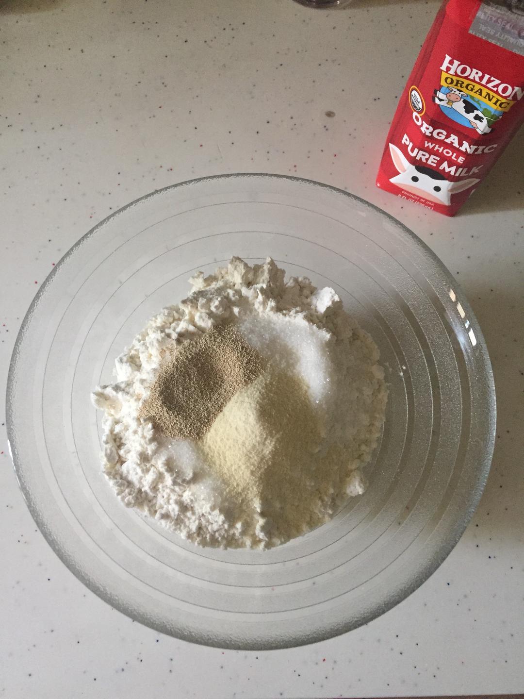 纯奶手撕吐司的做法 步骤1