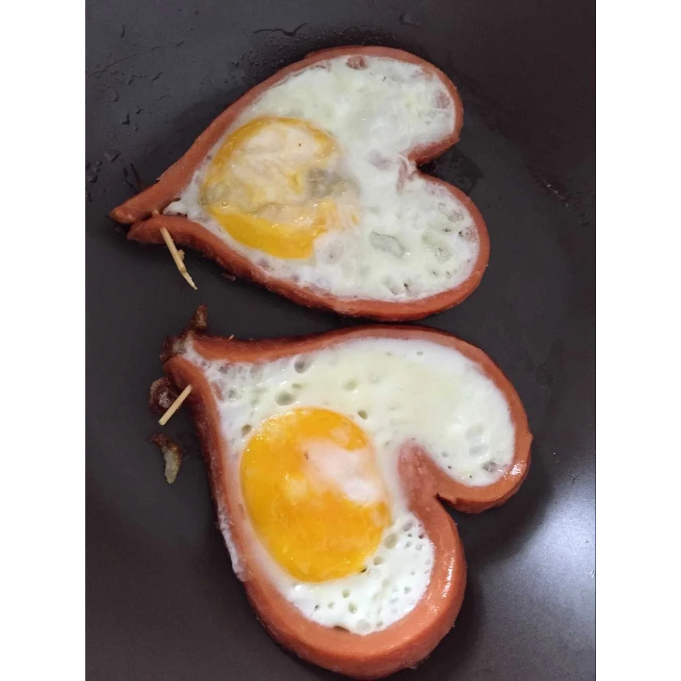 爱心型火腿鸡蛋