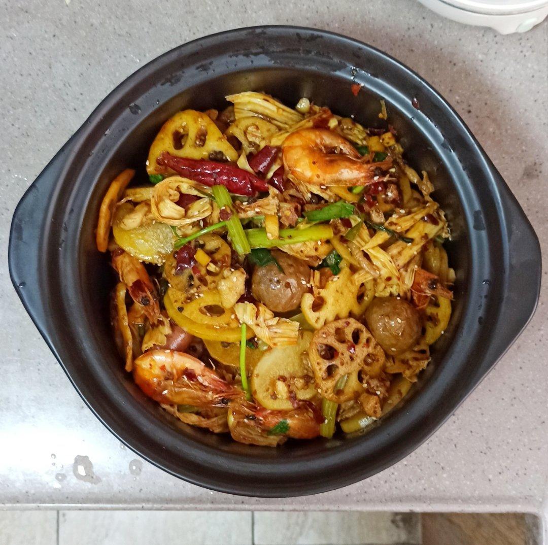 厨师长教你：“麻辣香锅”的正宗做法，看得口水直流 ！