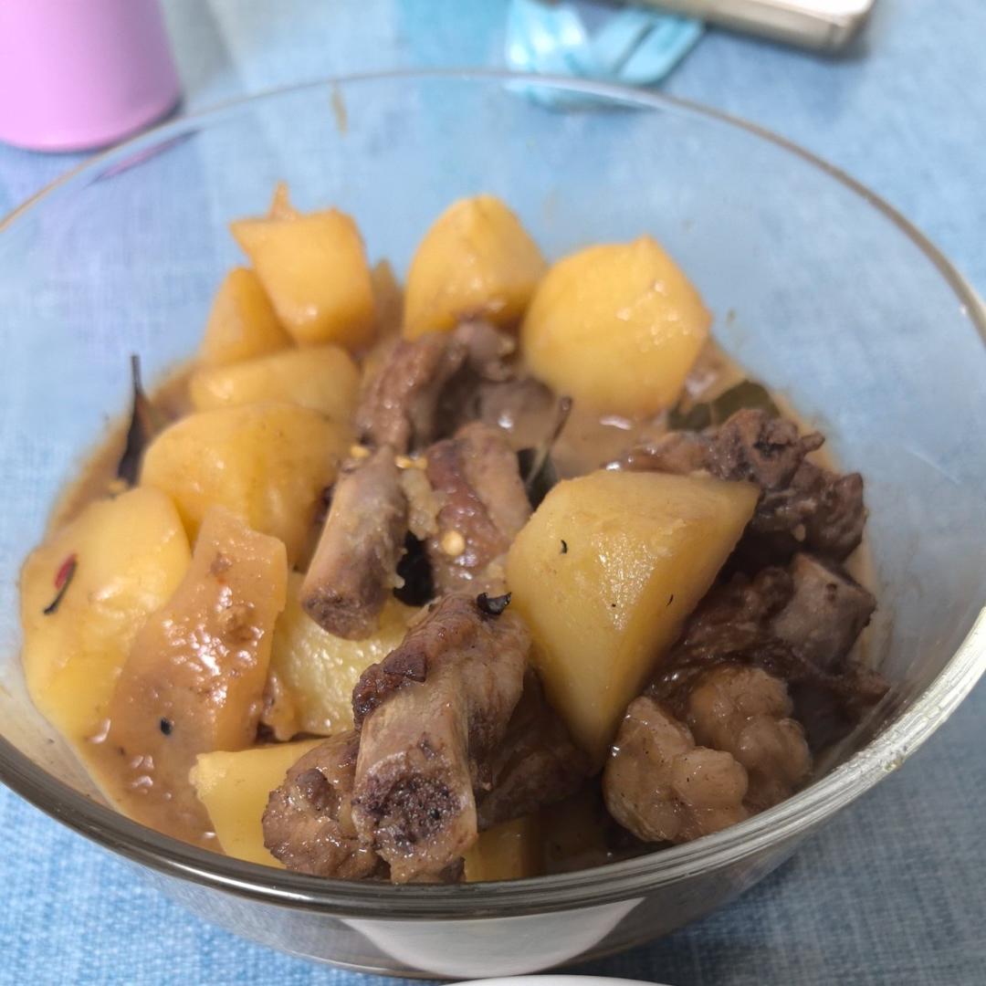 土豆炖排骨
