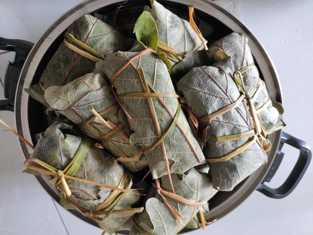 桲椤叶槲叶粽子的做法