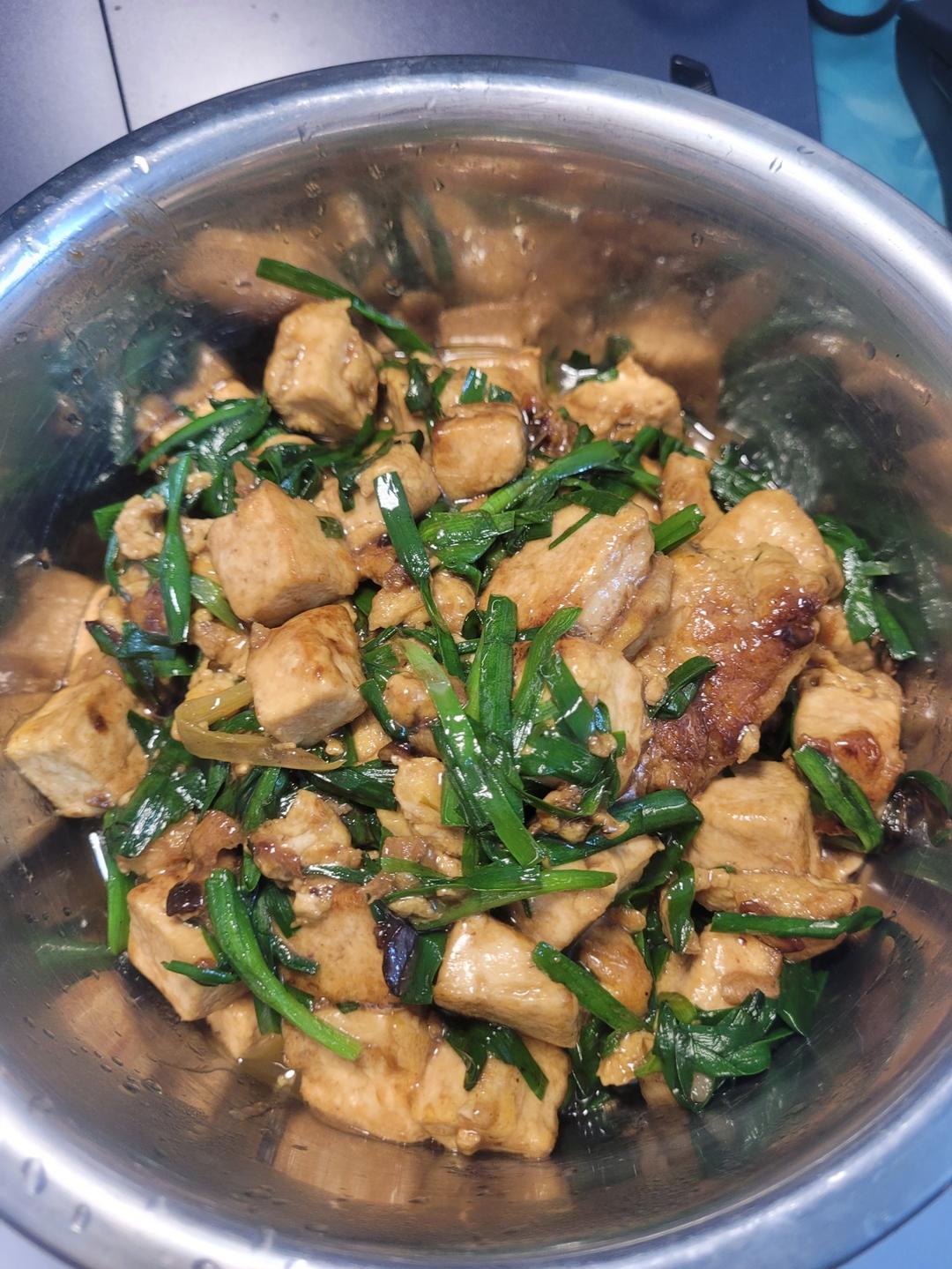 超简单的韭菜豆腐