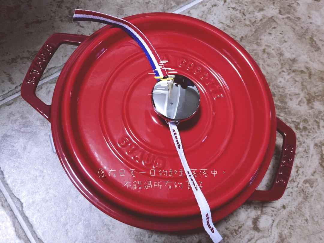 Staub珐琅铸铁锅的开锅+养成