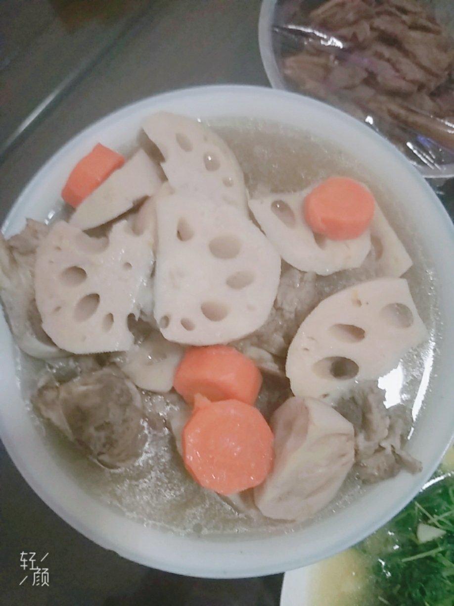 玉米莲藕筒骨汤