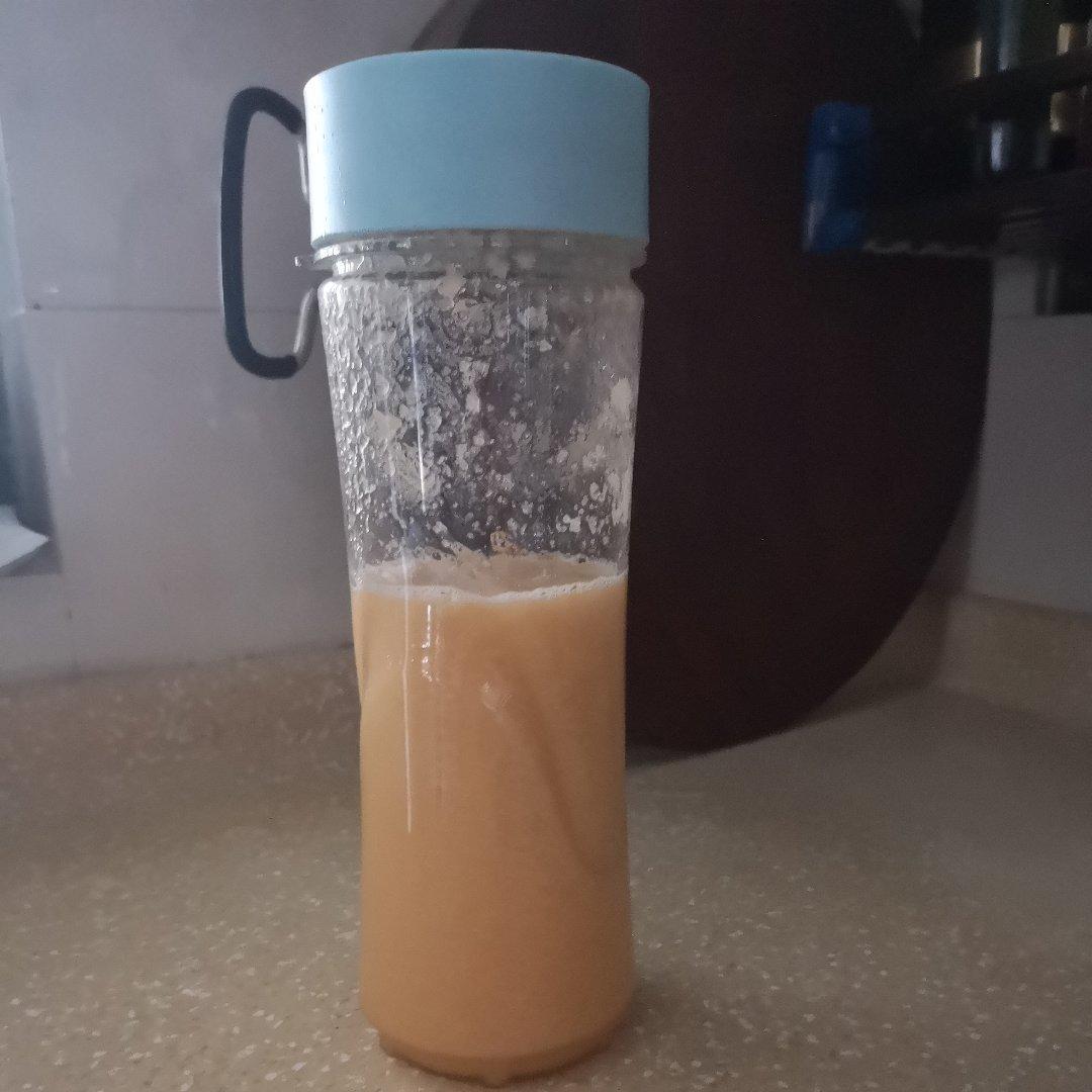 自制hey juice排毒果蔬汁。