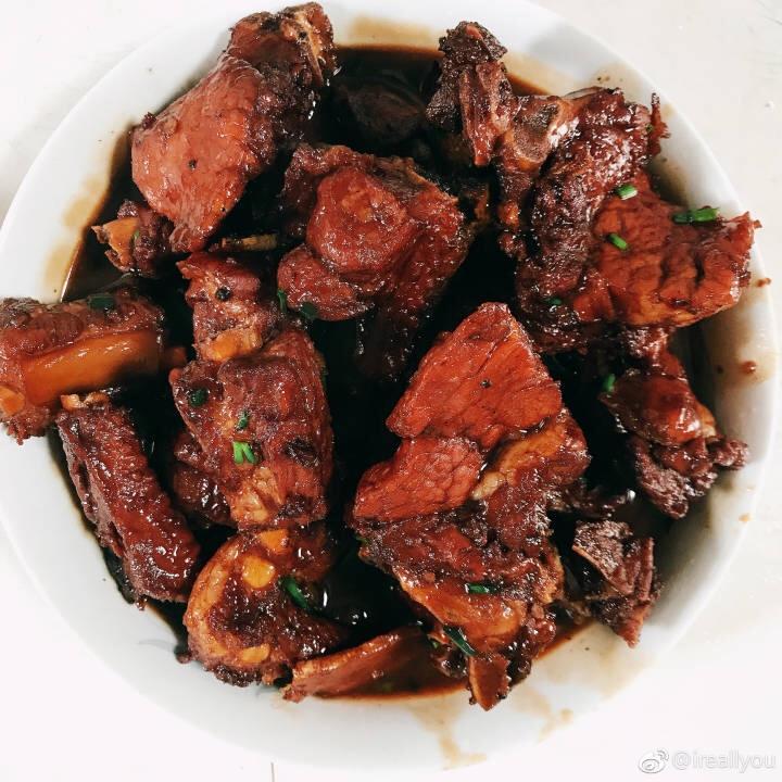 红烧排骨