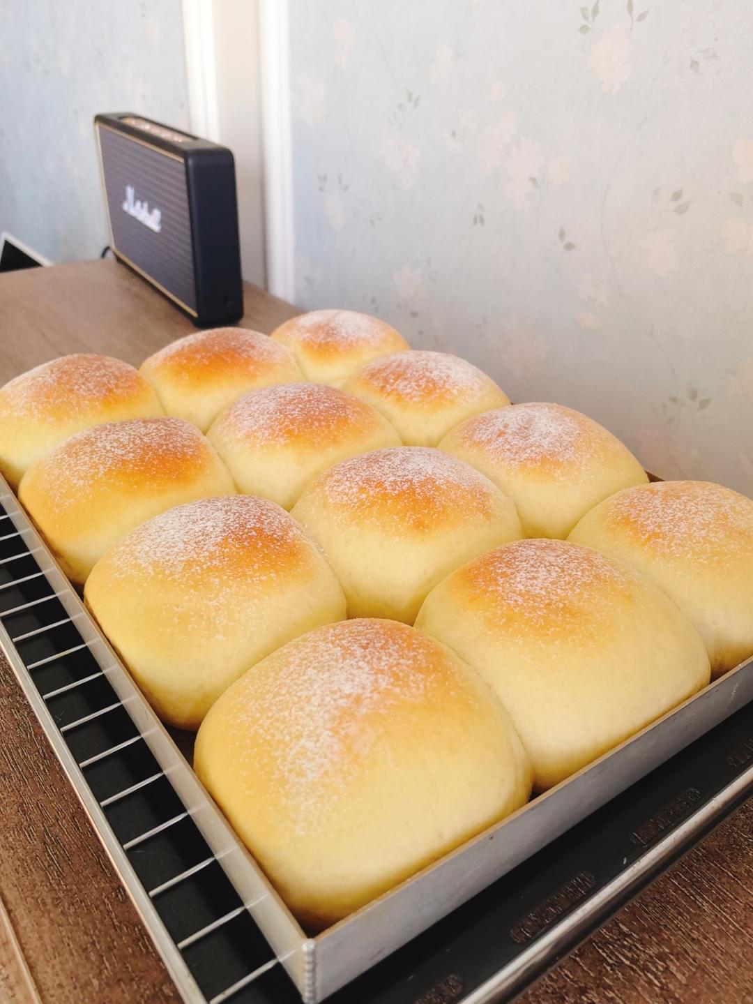 如云朵般☁️ 软白淡奶油餐包｜消耗淡奶油