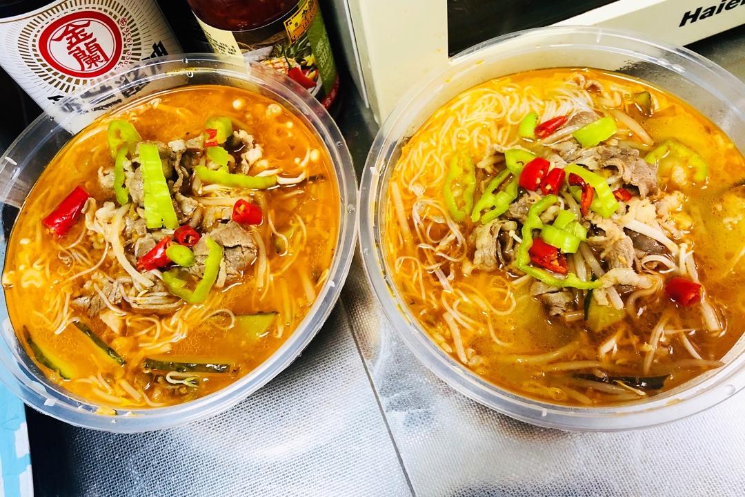 超美味酸汤肥牛
