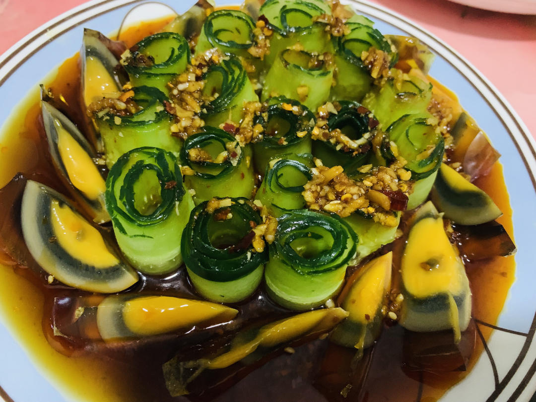 夏日必备酸辣黄瓜皮蛋