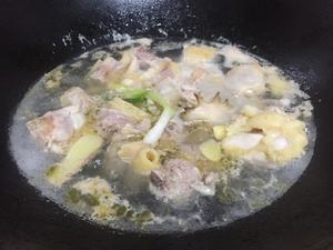 虎掌菌海底椰炖鸡汤的做法 步骤9