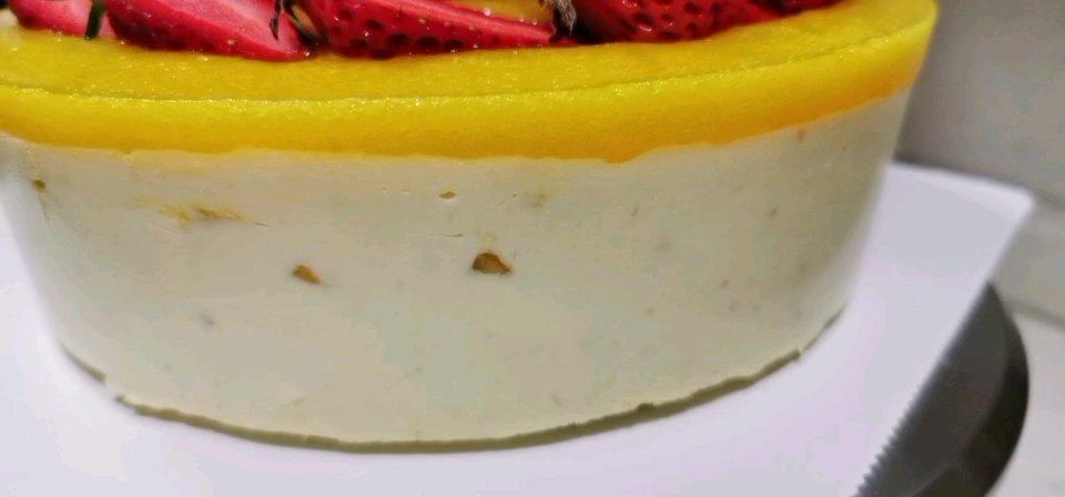 芒果酸奶慕斯加镜面 （8寸）