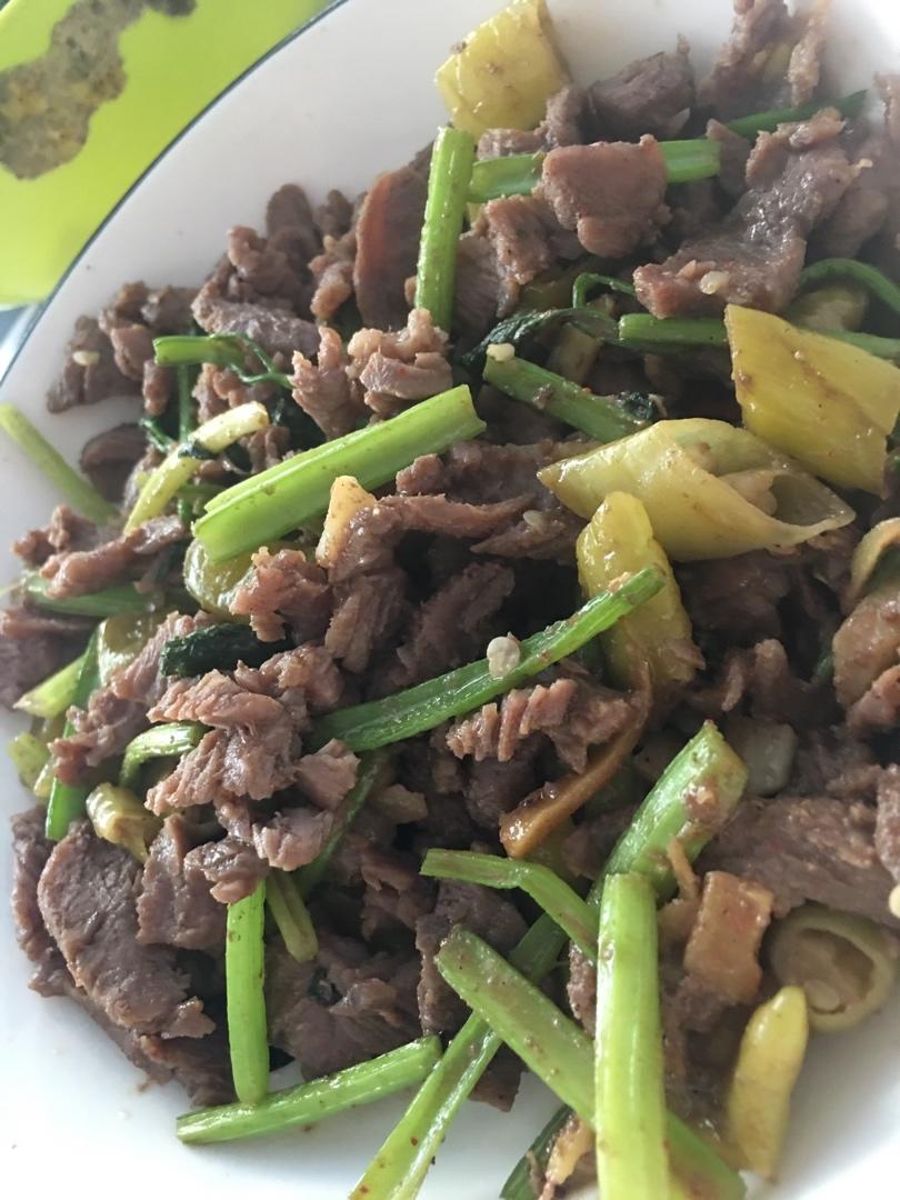 芹菜炒牛肉