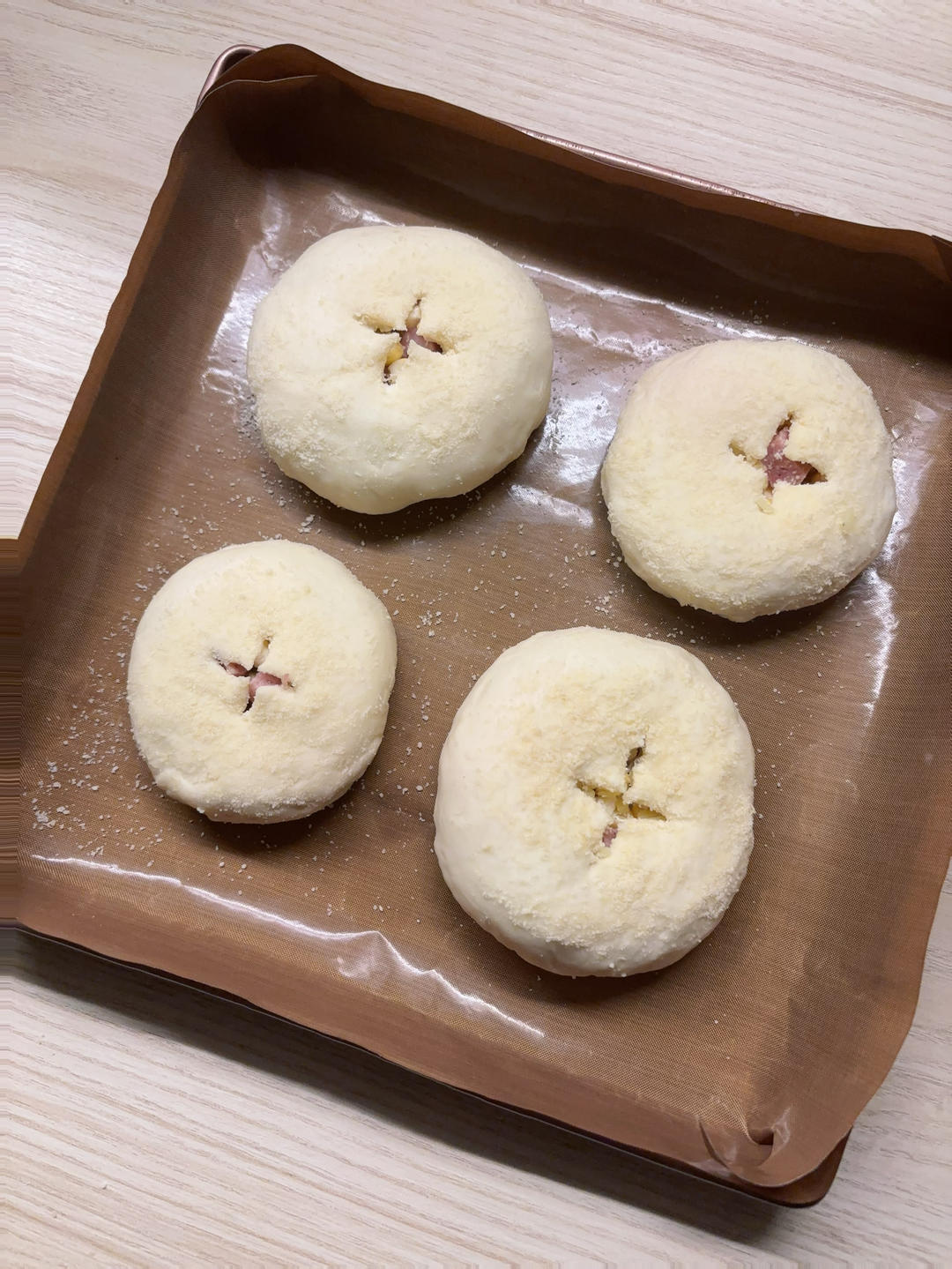 低糖低油❗️超级松软 🍞香肠玉米芝士面包的做法 步骤10