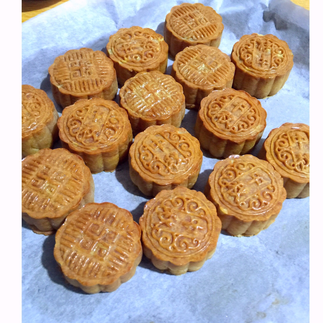 金沙奶黄月饼