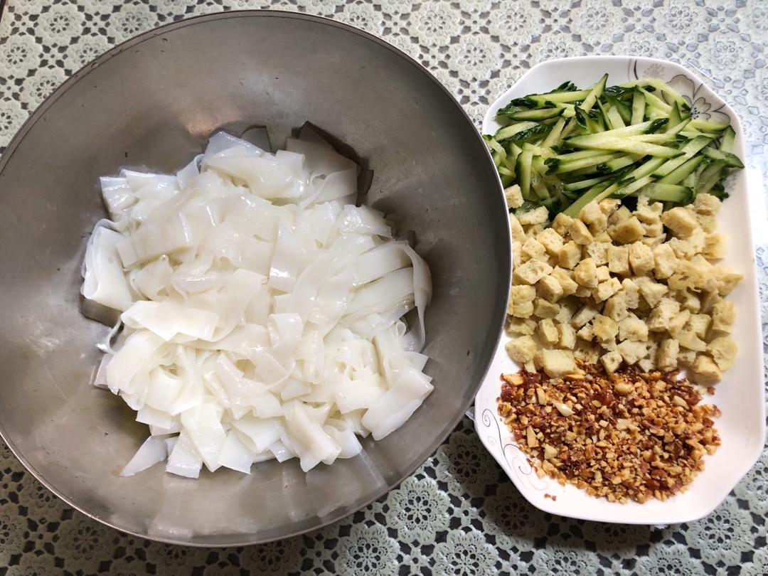 凉皮-家庭自制（告诉你自己做更劲道的秘诀）
