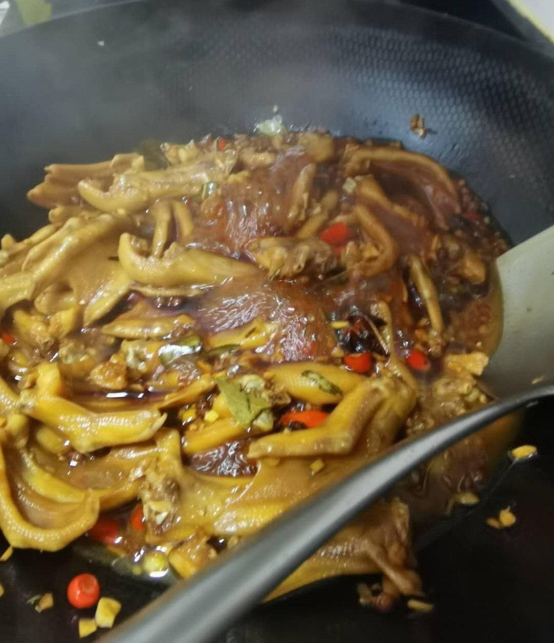 卤鸭掌不好吃你打我